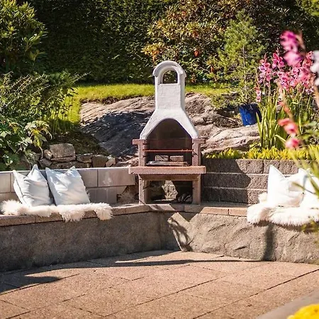 Large With A Lovely Garden, Perfect For Families! וילה ברגן