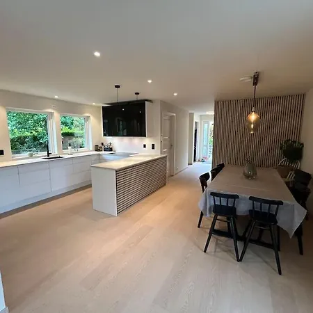 Large With A Lovely Garden, Perfect For Families!